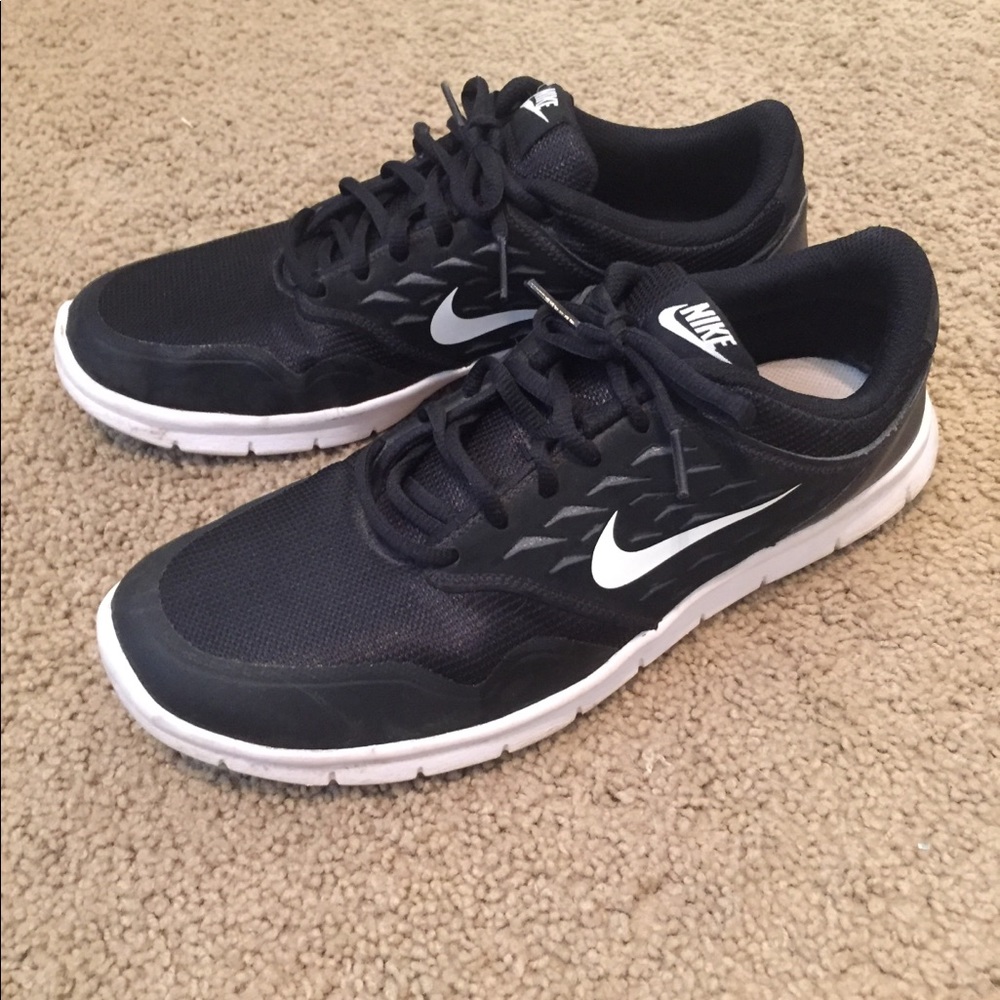 Women’s Nike Orive NM running shoes. Size 11.